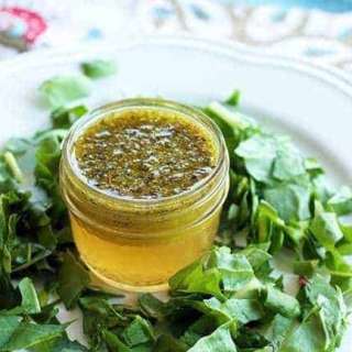 How To Make A Basic Herb Vinagrette
