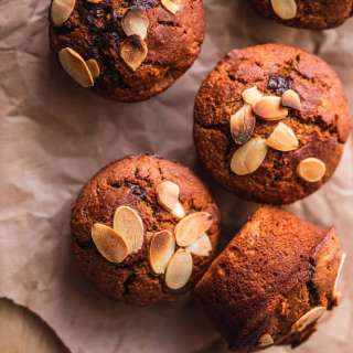 Vegan Pumpkin Muffins (Easy & Healthy!)