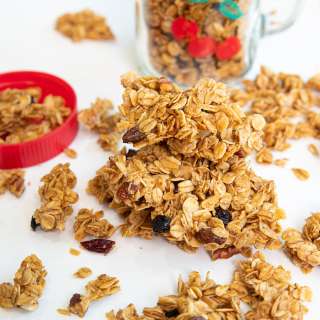 How to Make Your Own Granola Clusters