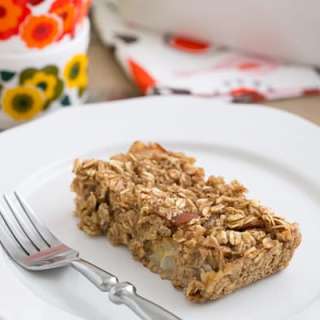 Spiced Pear Baked Oatmeal