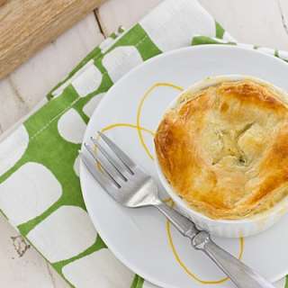 Oh-So-Easy Broccoli Cheddar Pot Pies