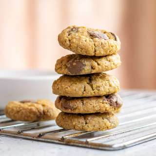 Vegan Oatmeal Chocolate Chip Cookies