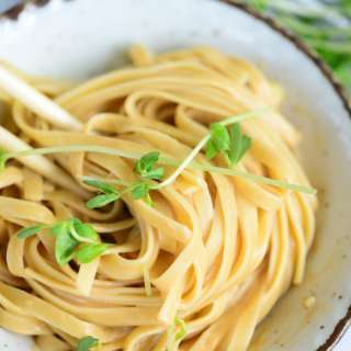 Easy Thai Peanut Noodles with Creamy Thai Peanut Sauce