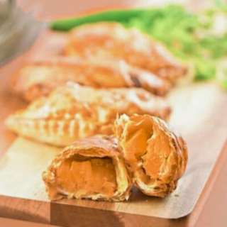 Thai Curry Puffs