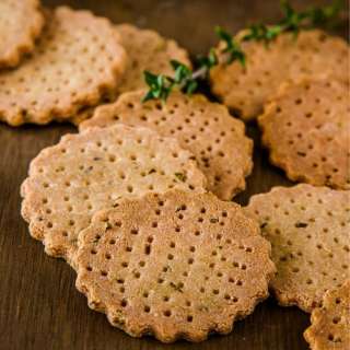 Herb and Garlic Amaranth Crackers