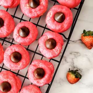 Strawberry Kiss Cookies