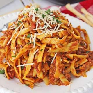 Instant Pot Fettuccine Bolognese