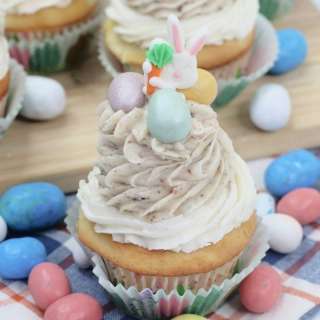 Easy Robin Eggs Easter Cupcakes