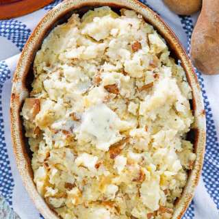 Saltgrass Steakhouse Roasted Garlic Mashed Potatoes