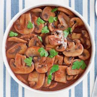 Steak and Ale Sauteed Mushrooms