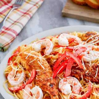 Olive Garden Chicken and Shrimp Carbonara