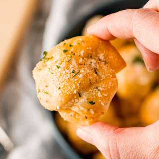 Air Fryer Parmesan Garlic Knots