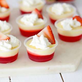 Strawberry Cheesecake Pudding Shots
