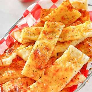 Little Caesars Italian Cheese Bread Sticks