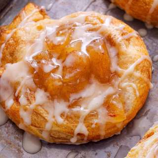 Apple Danish (2 Ways)