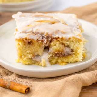 Cinnamon Roll Cake