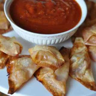 Bite-Sized Bliss: Crispy Baked Pizza Won Tons