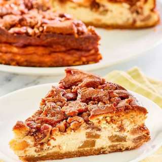 Olive Garden Apple Praline Cheesecake