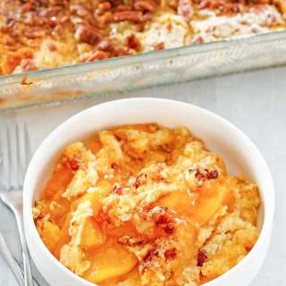 Easy 4-Ingredient Peach Pie Filling Dump Cake