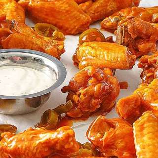 Pluckers Wing Bar Hot Wings