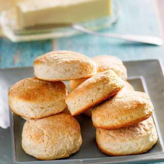 Southern-Style Cracker Barrel Copycat Biscuits