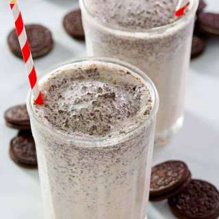 Homemade McDonald's Oreo McFlurry (No Soft-Serve Required)