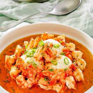 New Orleans Shrimp and Grits - Authentic Cajun Recipe