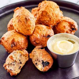 Denny's Blueberry Pancake Puppies with Cheesecake Dip