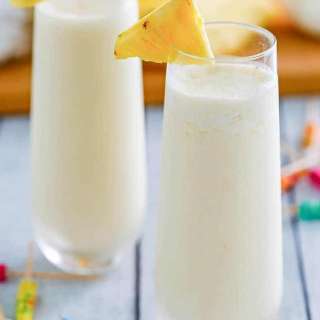 Creamy Pina Colada Smoothie (Non-Alcoholic)