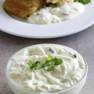5-Ingredient Homemade Tartar Sauce (Better Than Store-Bought)
