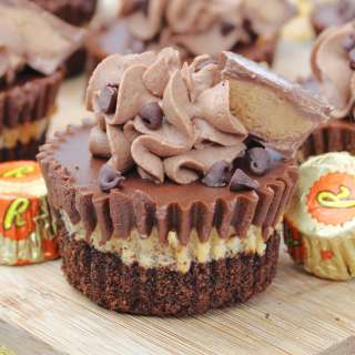 Mini Peanut Butter Cheesecakes