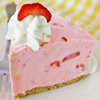 Strawberry Pie Cheesecake (No-Bake)