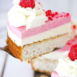 Raspberry Mousse Cheesecake