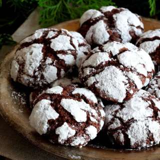 Chocolate Crinkle Cookies