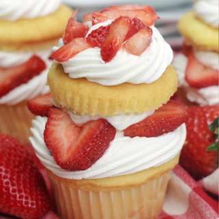 Strawberry Shortcake Cupcakes