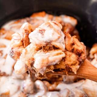 Crock Pot Cinnamon Roll Casserole