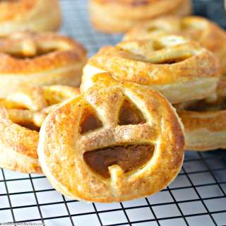 Easy Pumpkin Hand Pies