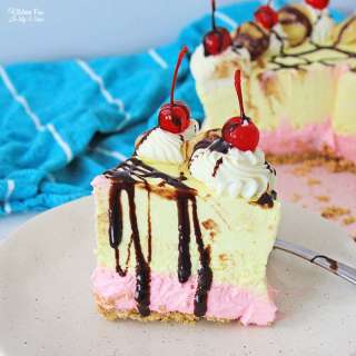 Banana Split Cheesecake