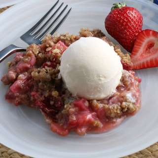 Strawberry Rhubarb Crisp
