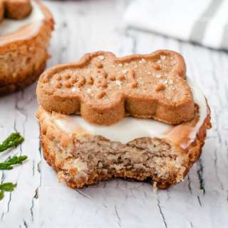 Mini Gingerbread Cheesecakes