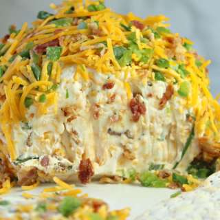 Jalapeño Popper Cheese Ball