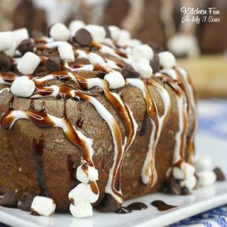 Hot Chocolate Cinnamon Rolls