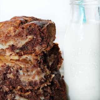 EASY German Chocolate Cake Cheese Cake Bars