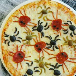 Halloween Spider Pizza