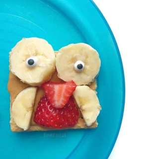 Peanut Butter Strawberry Banana Owl Kid's Snack