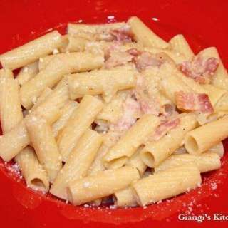 Tortiglioni alla Carbonara - An Italian Tradition