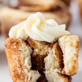 Cinnamon Roll Cupcakes