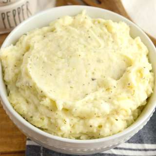 Garlic Cream Cheese Mashed Potatoes