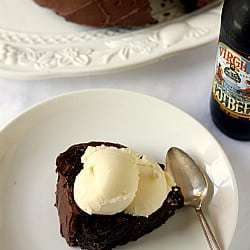 Root Beer Float Cake