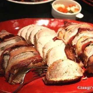 Pork Roast Roasted with Bacon
